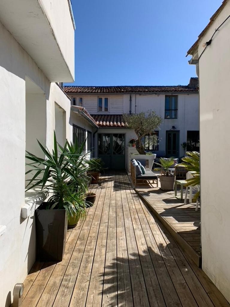 Maison Face Au Soleil 勒布瓦普拉热雷 外观 照片